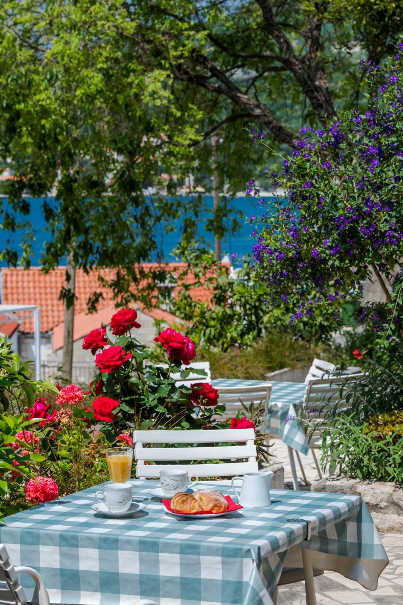 Villa Doris Затон Экстерьер фото